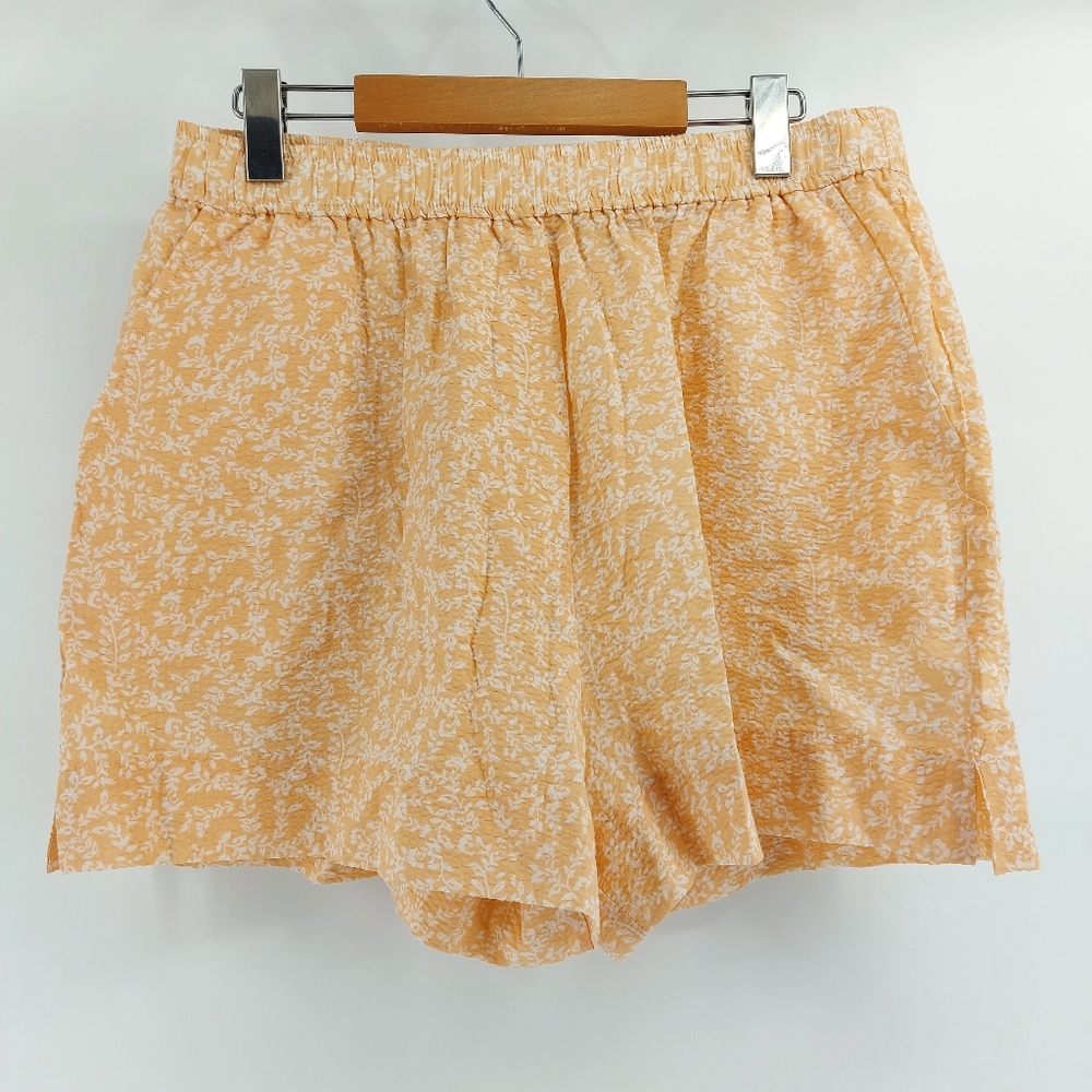 WAYF floral cotton pull on shorts